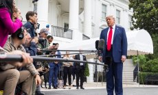 Семейство Тръмп пусна мобилна услуга, а скоро и собствена марка смартфон