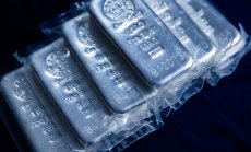 Среброто скочи над $60 за първи път, а спекулантите преследват възходящия импулс