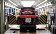 Производственият и автомобилният сектор ще възстановят дейност първи в Италия