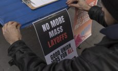 Роботите не само ще отнемат работни места, но и ще уволняват кадри 