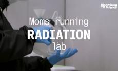 Майки, управляващи радиационна лаборатория във Фукушима