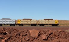 Въпреки забавянето в Китай, водещите доставчици на желязна руда увеличават добива