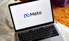 Meta може да намали наполовина таксата за Facebook и Instagram в ЕС