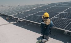 Соларният сектор може да изчерпи 85-98 % от световните запаси от сребро до 2050 г. 