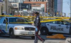 Десет жертви след инцидент с ван в Торонто