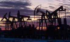 САЩ готвят мита до 500% срещу купувачи на петрол от Русия, ако Путин откаже преговори