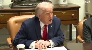 Тръмп: Трябва да е гарантирано, че CNN е в сделката на Warner Bros