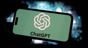 Гласовите асистенти ще променят търсенето на информация и онлайн пазаруването ни