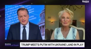 Джейн Харман: Само Тръмп иска да говори с Путин