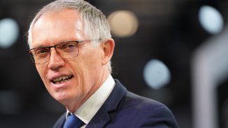 Карлос Таварес с оферта за португалска авиокомпания