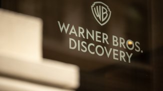 Планът за Warner се променя след загуба от 40 млрд. долара