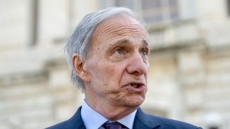 Рей Далио: Паричният ред в САЩ е изложен на риск, докато дългът расте