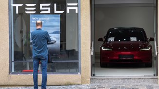 Продажбите на Tesla продължават да падат в Европа, докато BYD печели популярност
