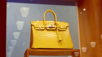 Diamonds or bags? That is the question...