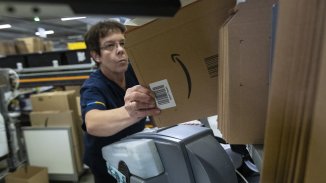 Какво ни казват намаляващите продажби на картонени кутии за икономиката на САЩ?