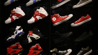 Nike просто трябва да продадат Converse