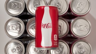Кражбата на вътрешното покритие на кенчето с Coca Cola