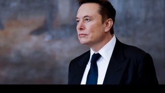 Призив към акционерите на Tesla да не гласуват 1 трлн. долара за Мъск
