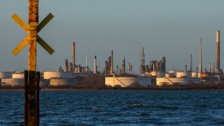 Нефт по $100 ще предизвика хаос 