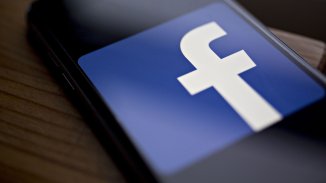 Фейсбук знае, че губи децата