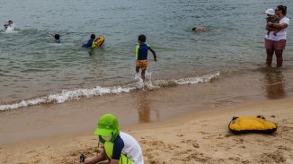 И замириса на море…