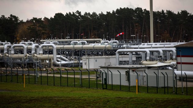 Полагането на енергийни тръбопроводи винаги е било диктувано от политически