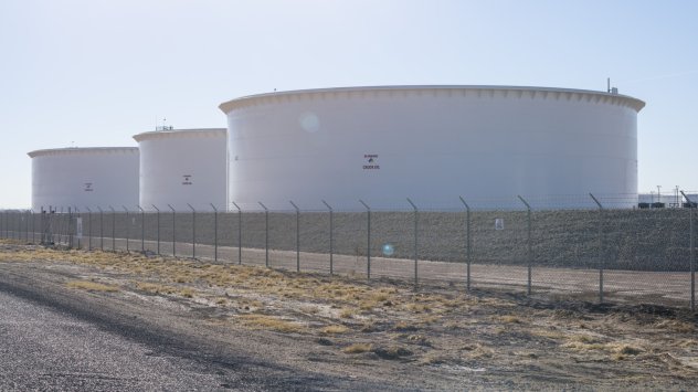 Цената на петрола се срина заради признаците че администрацията на