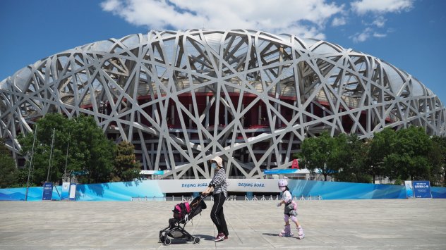 Юанът и китайските потребителски акции поскъпнаха след като важни градове