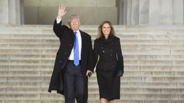 Доналд Тръмп с жена си Мелания по време на церемонията за встъпването му в длъжност Снимка: Chris Kleponis/Pool via Bloomberg