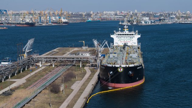 Русия печели по-малко от износа си на петрол, дори когато
