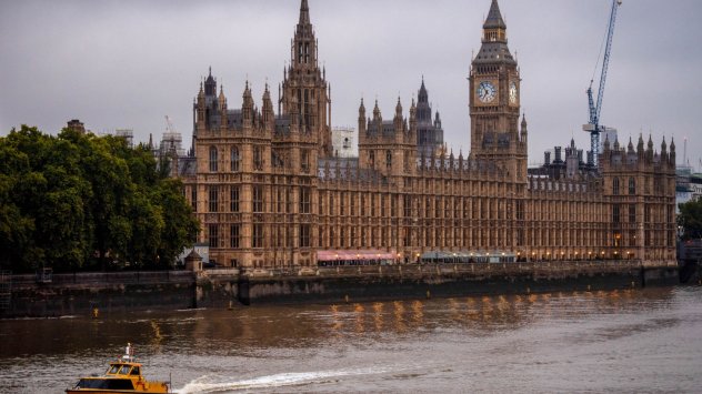 Международният валутен фонд призова правителството на Обединеното кралство да преосмисли