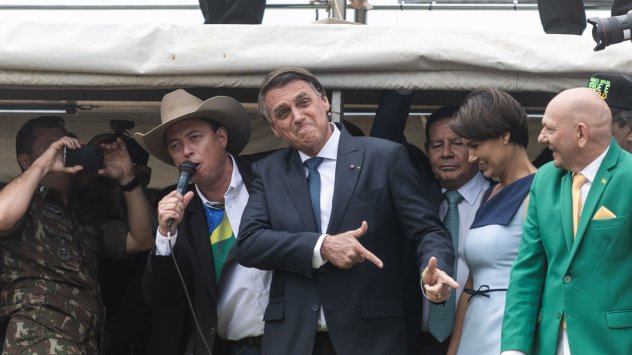 Мнозина се колебаят дали бразилският президент Жаир Болсонаро ще се