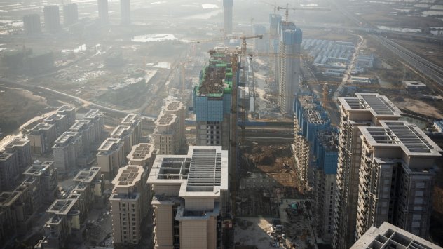 Акциите на китайската Evergrande Group бяха спрени от търговия обяви