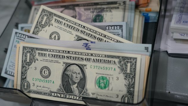 Щатският долар се радва на силно лято. Японската йена и