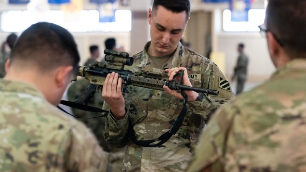 Данила Давидов заяви че е напуснал Русия няколко седмици след