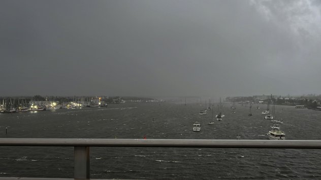 След като бързо се засили над топлите води на Мексиканския