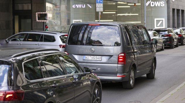 В началото на март когато САЩ и техните съюзници отприщиха