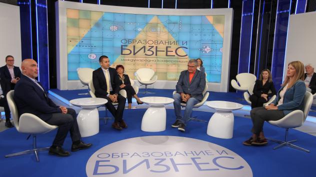 Бъдещето на образованието и бизнеса е в креативността и използването на изкуствен интелект 