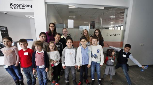 Деца от социално отговорни компании в България посещават студиата на Bulgaria ON AIR и Bloomberg TV Bulgaria в проекта Гордея с труда на моите родители. 31 октомври 2016. Снимка: Олег Попов/BloombergTVBulgaria