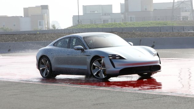 Както САЩ са отличник сред развитите страни в приравняването на