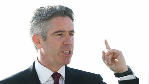 Джон Слатъри, търговски директор на Embraer SA. Сингапур, 17 февруари 2016.Photographer: SeongJoon Cho/Bloomberg