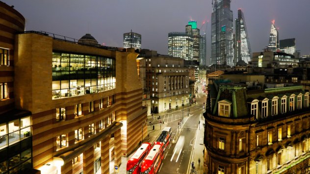 Сътресенията в трофейни имоти в Лондон и Франкфурт дават представа