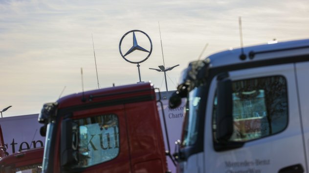 Daimler отделя камионите от колите 