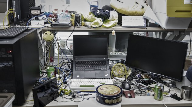 Китай нареди на централните правителствени агенции и подкрепяни от държавата