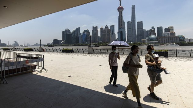 Икономиката на Китай показа допълнителни признаци на подобрение през юни