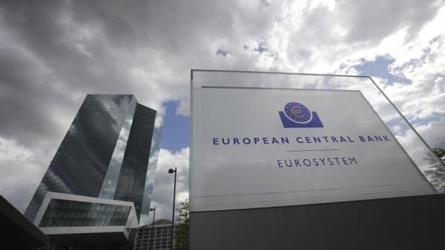 ЕЦБ обяви по-голямо от очакваното увеличение на покупките на облигации до 1.3 трлн. евро