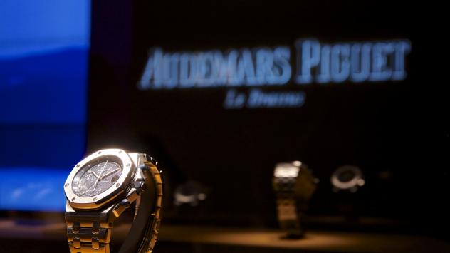 Часовник 1993 Royal Oak Offshore на Audemars Piguet по време на SIHH в Женева, 20/1/2014. Photographer: Gianluca Colla/Bloomberg