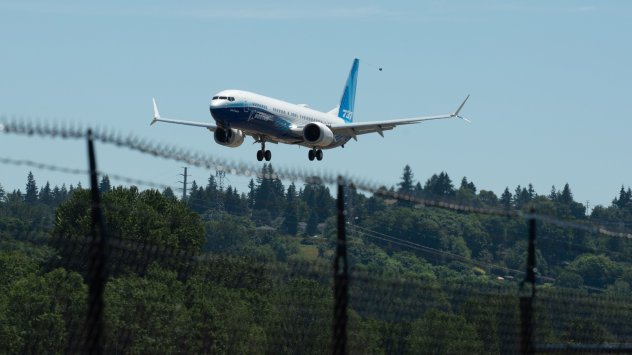 Бивш служител на Boeing получи 6 обвинения в измама, заради катастрофите с 737 MAX