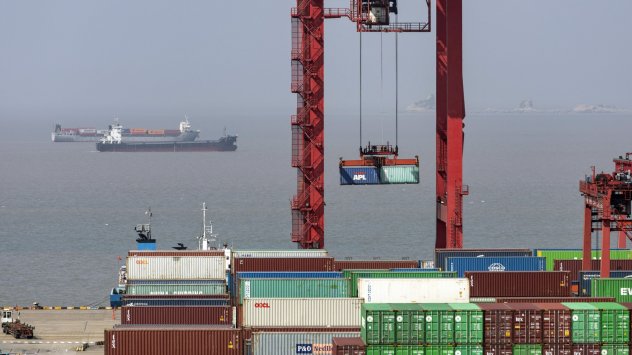 Търговският излишък на Китай ще достигне рекордните 1 трилион долара