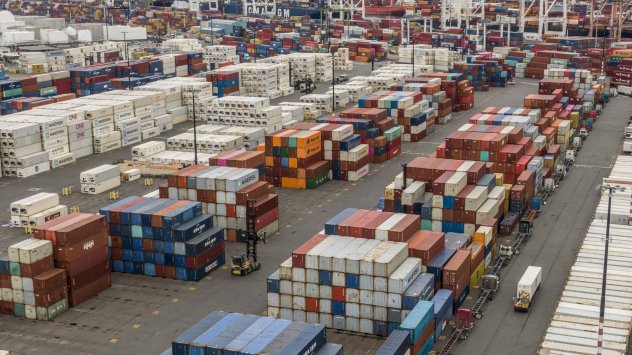 Глобалните вериги за доставки се заплитат от Китай до Дания